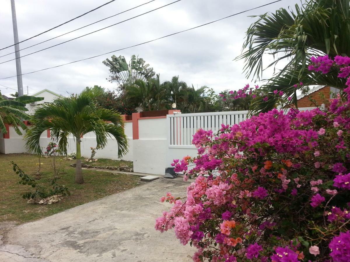 Villa Iguanina120M2-Wifi-300M Plage-4 Pers Le Gosier  Exterior photo
